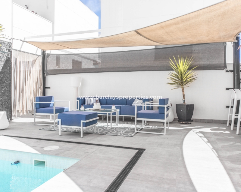 Wederverkoop - Vrijstaande Villa - Urb. La Marina