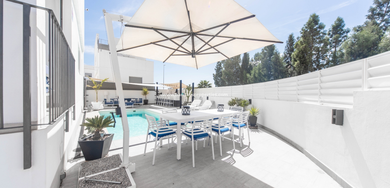 Wederverkoop - Vrijstaande Villa - Urb. La Marina