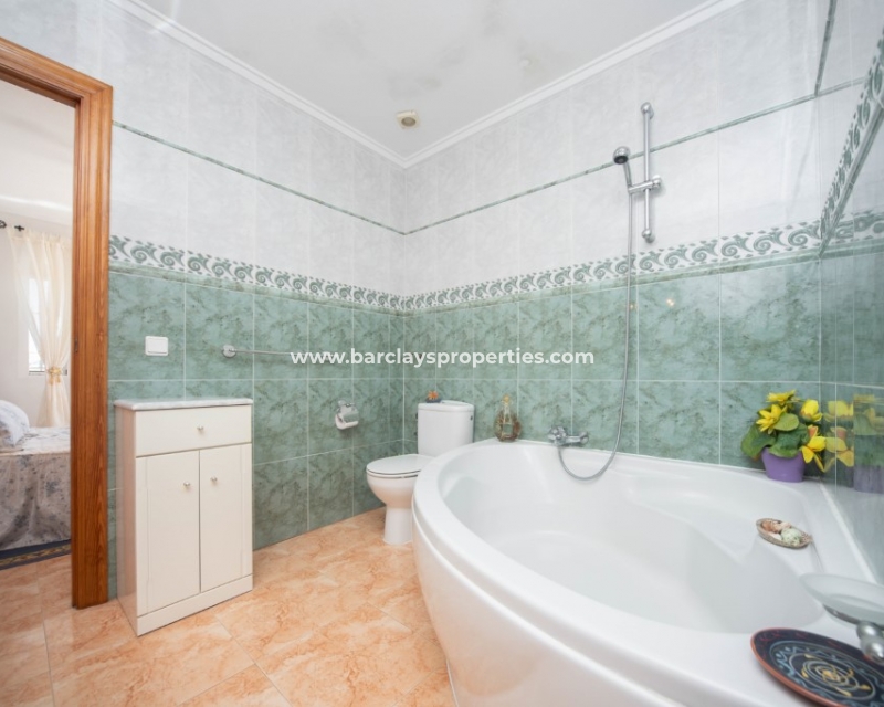 Wederverkoop - Vrijstaande Villa - Urb. La Marina