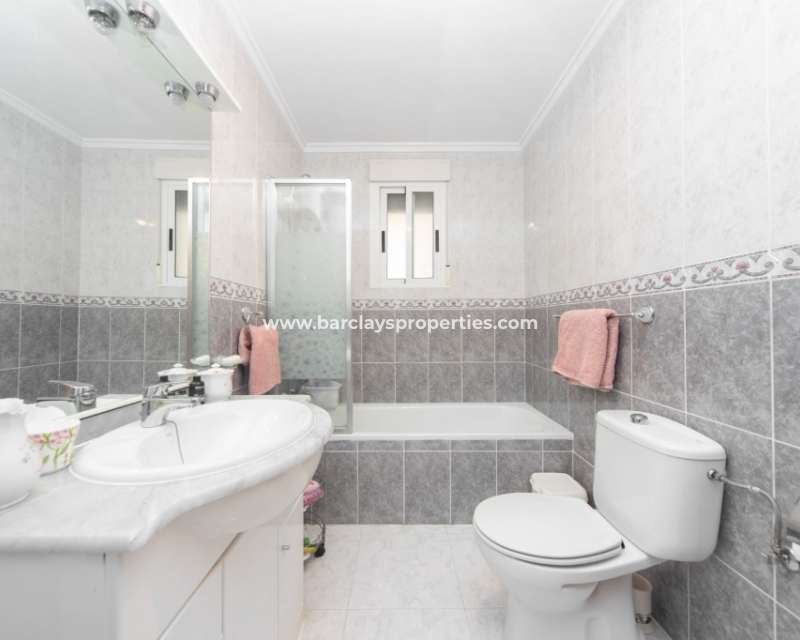 Wederverkoop - Vrijstaande Villa - Urb. La Marina