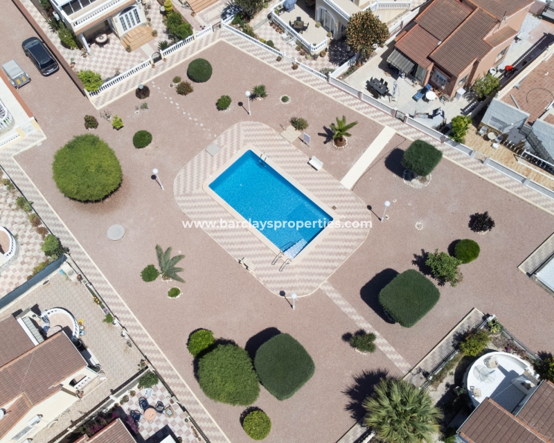 Wederverkoop - Vrijstaande Villa - Urb. La Marina