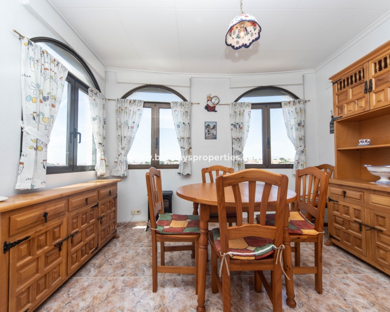 Wederverkoop - Vrijstaande Villa - Urb. La Marina