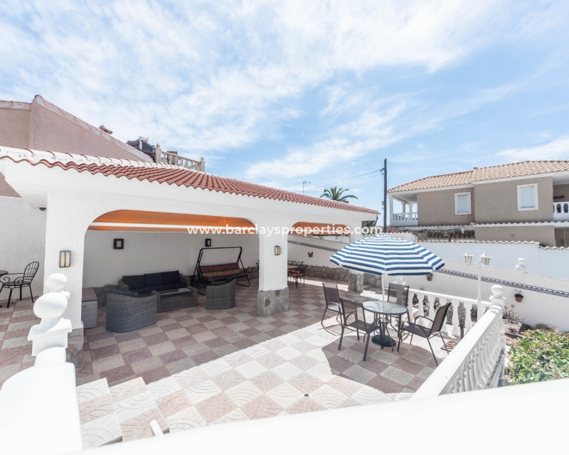 Wederverkoop - Vrijstaande Villa - Urb. La Marina