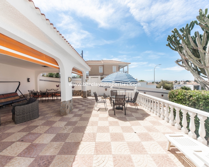 Wederverkoop - Vrijstaande Villa - Urb. La Marina