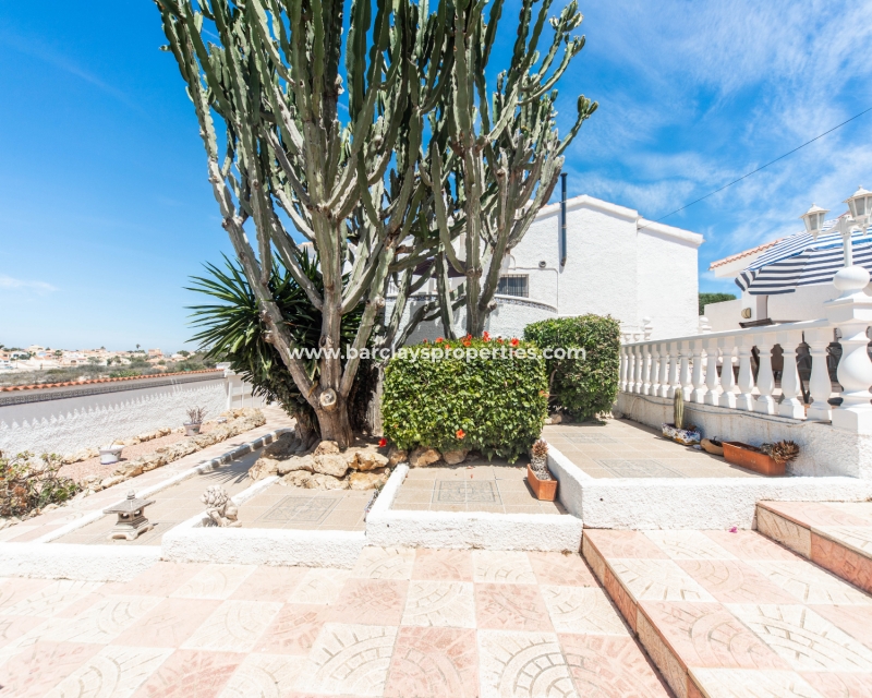 Wederverkoop - Vrijstaande Villa - Urb. La Marina