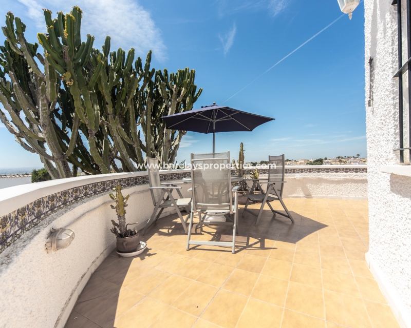 Wederverkoop - Vrijstaande Villa - Urb. La Marina