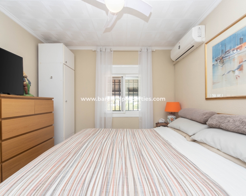 Wederverkoop - Vrijstaande Villa - Urb. La Marina