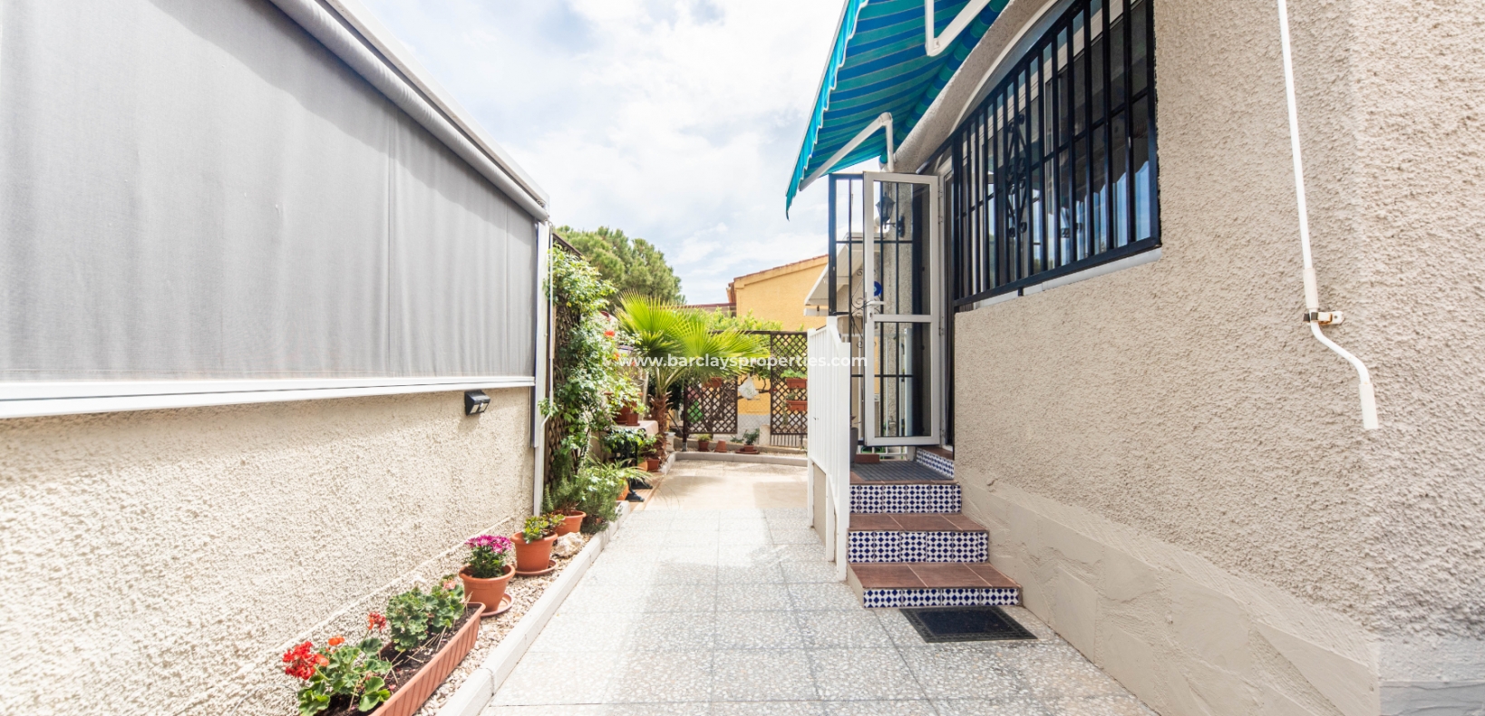 Wederverkoop - Vrijstaande Villa - Urb. La Marina