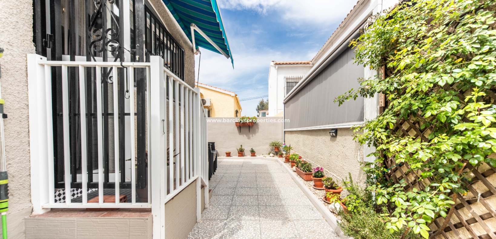 Wederverkoop - Vrijstaande Villa - Urb. La Marina