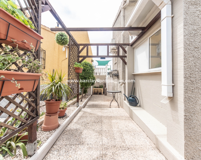 Wederverkoop - Vrijstaande Villa - Urb. La Marina