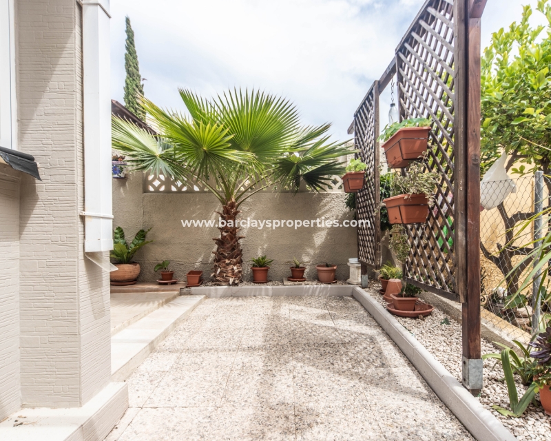 Wederverkoop - Vrijstaande Villa - Urb. La Marina