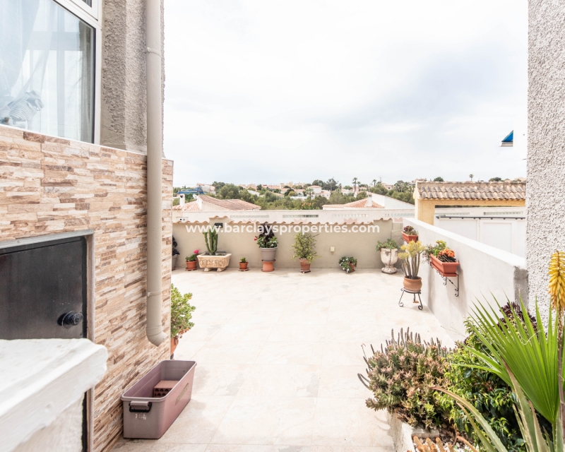 Wederverkoop - Vrijstaande Villa - Urb. La Marina