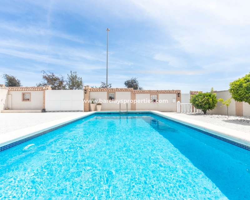 Wederverkoop - Vrijstaande Villa - Urb. La Marina