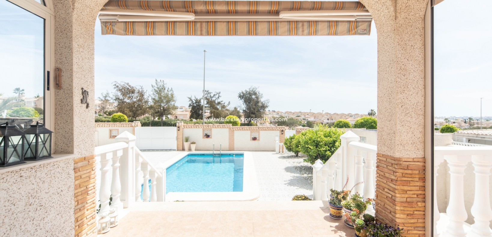 Wederverkoop - Vrijstaande Villa - Urb. La Marina