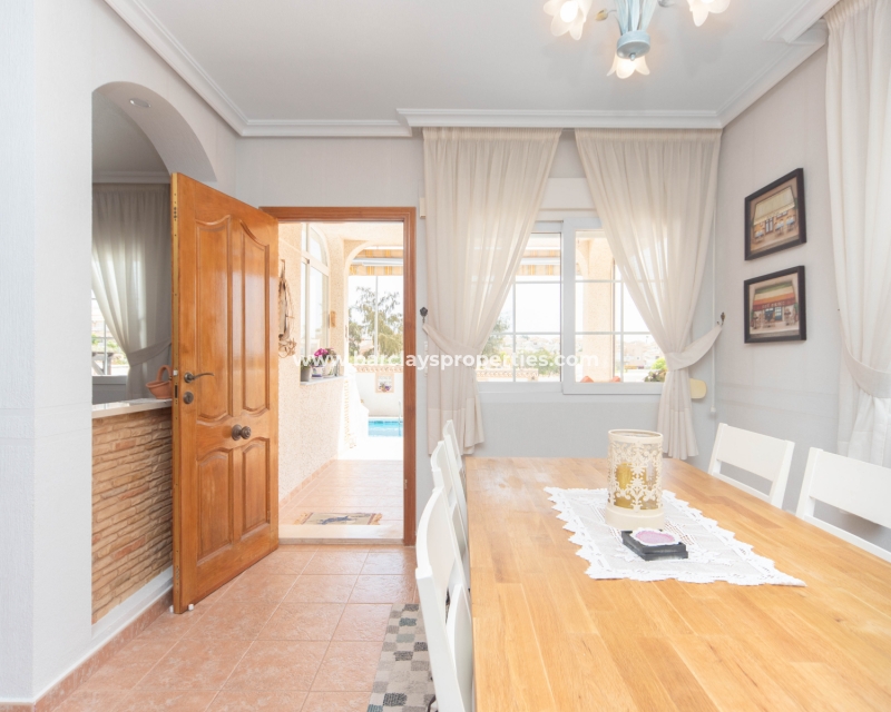 Wederverkoop - Vrijstaande Villa - Urb. La Marina