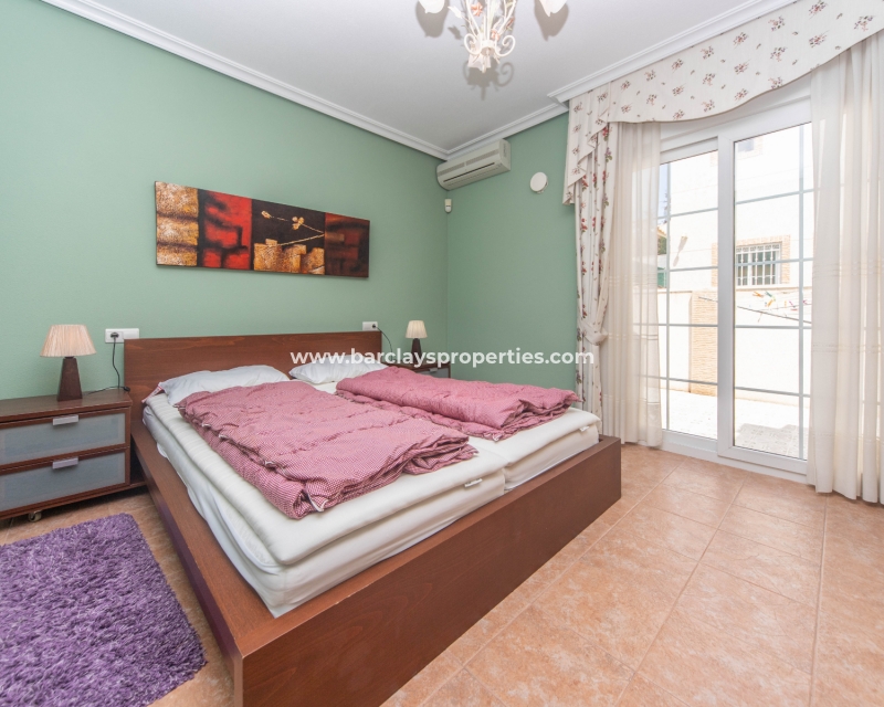 Wederverkoop - Vrijstaande Villa - Urb. La Marina