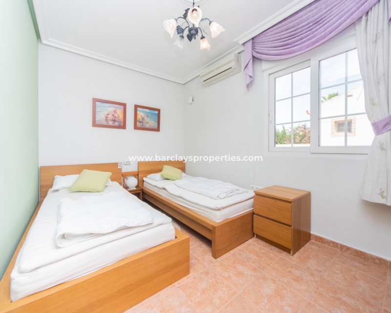 Wederverkoop - Vrijstaande Villa - Urb. La Marina