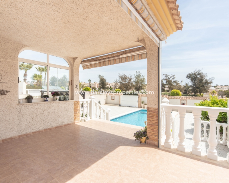 Wederverkoop - Vrijstaande Villa - Urb. La Marina