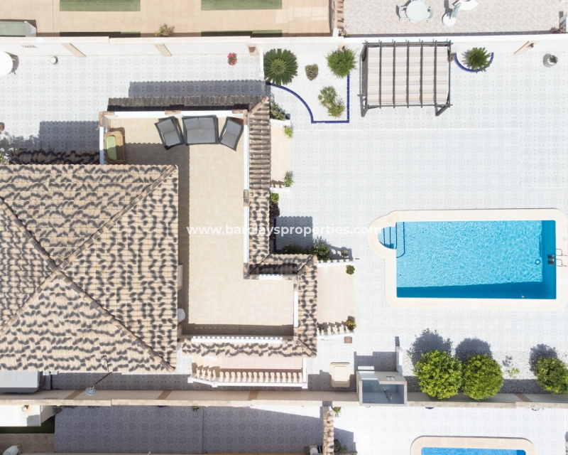 Wederverkoop - Vrijstaande Villa - Urb. La Marina