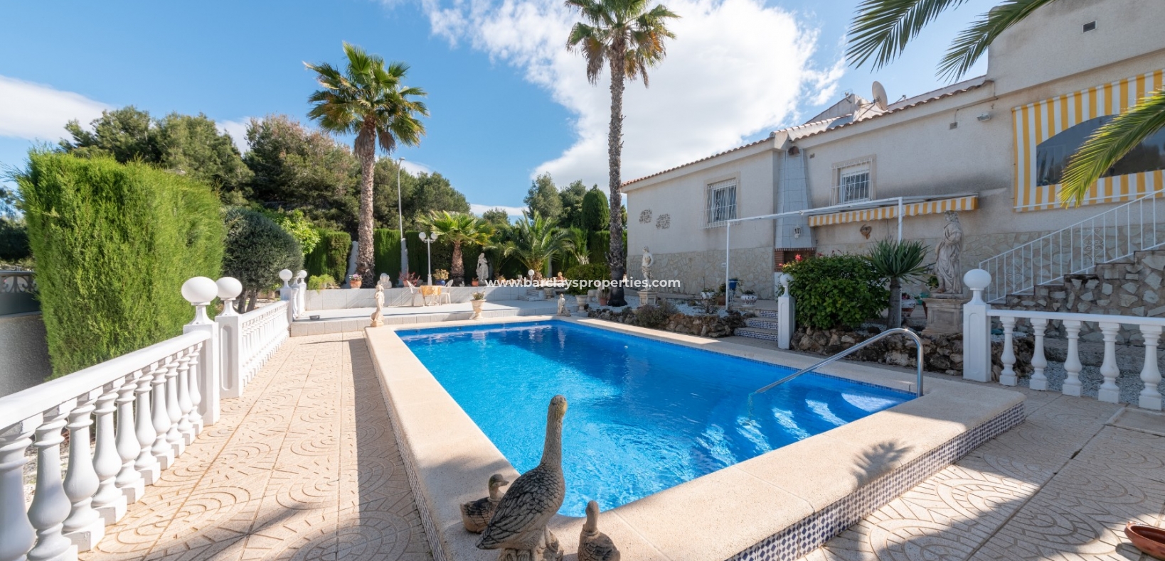 Wederverkoop - Vrijstaande Villa - Urb. La Marina