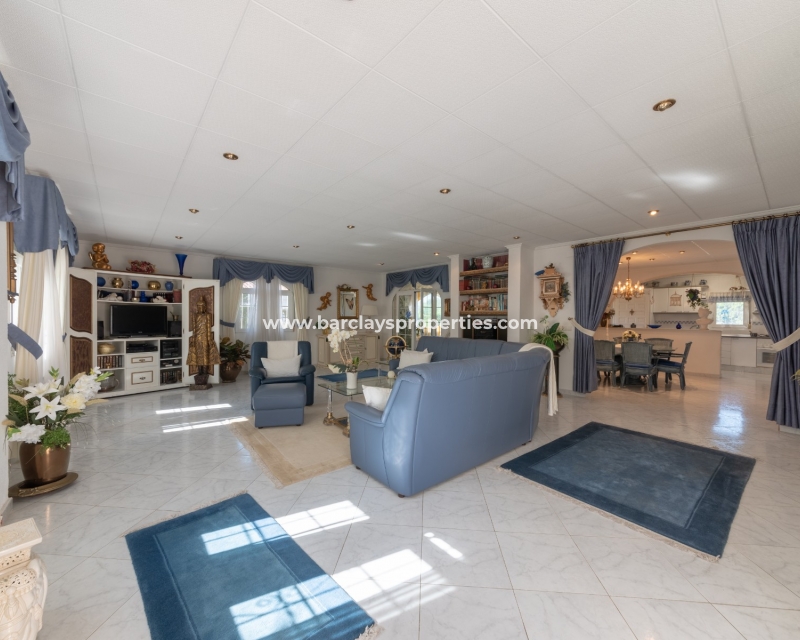 Wederverkoop - Vrijstaande Villa - Urb. La Marina