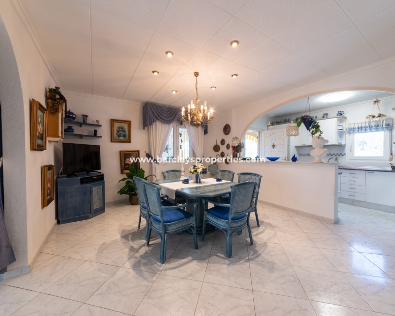 Wederverkoop - Vrijstaande Villa - Urb. La Marina