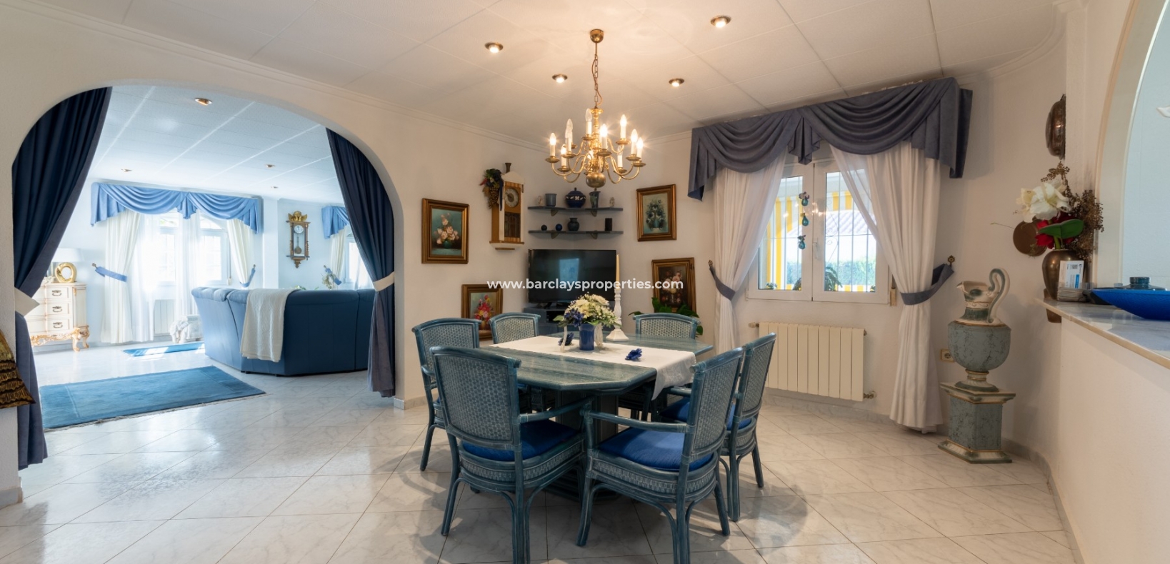 Wederverkoop - Vrijstaande Villa - Urb. La Marina