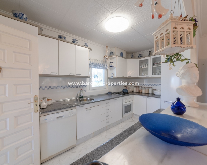 Wederverkoop - Vrijstaande Villa - Urb. La Marina