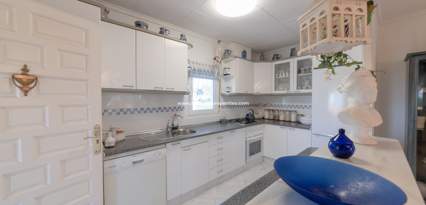 Wederverkoop - Vrijstaande Villa - Urb. La Marina