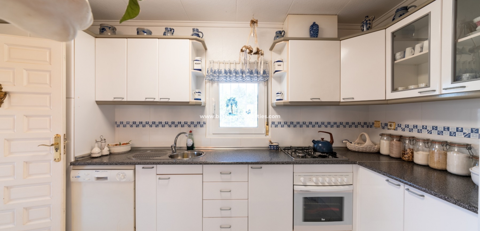 Wederverkoop - Vrijstaande Villa - Urb. La Marina