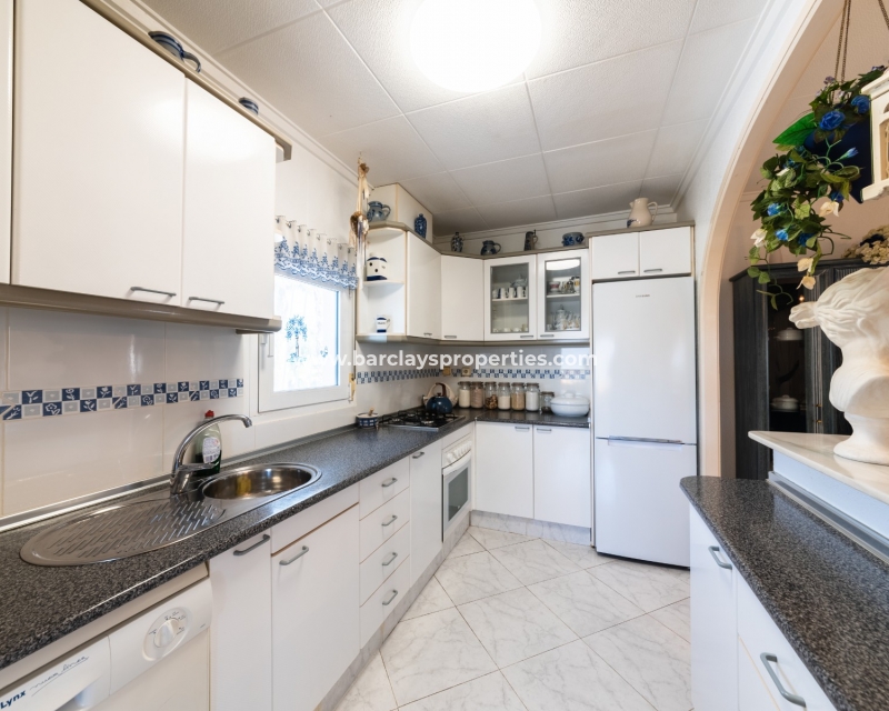 Wederverkoop - Vrijstaande Villa - Urb. La Marina