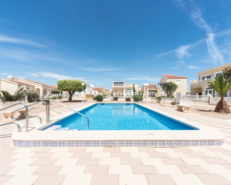 Wederverkoop - Vrijstaande Villa - Urb. La Marina