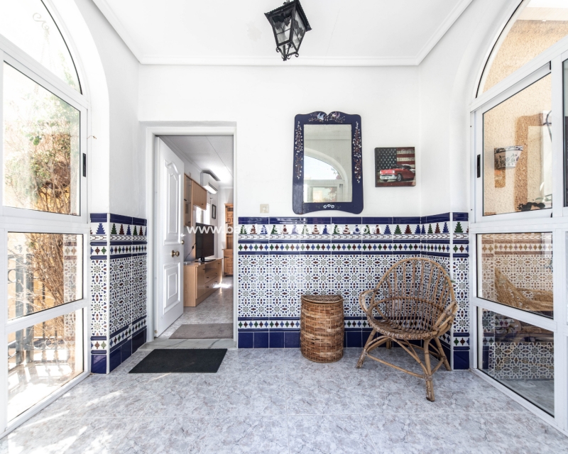 Wederverkoop - Vrijstaande Villa - Urb. La Marina