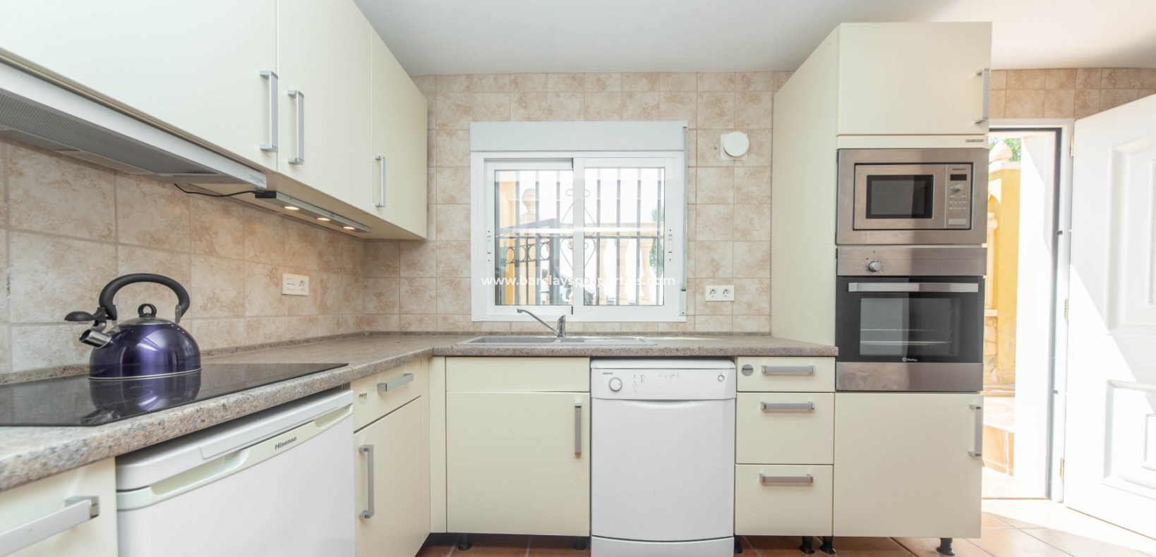 Wederverkoop - Vrijstaande Villa - Urb. La Marina