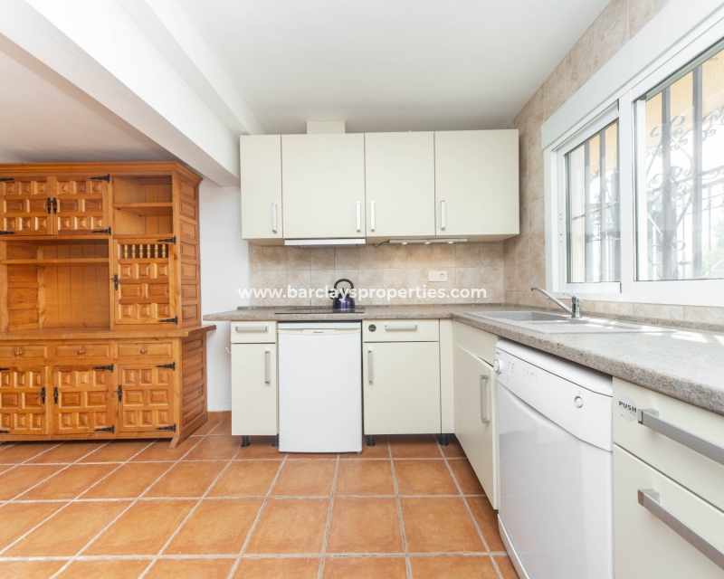 Wederverkoop - Vrijstaande Villa - Urb. La Marina