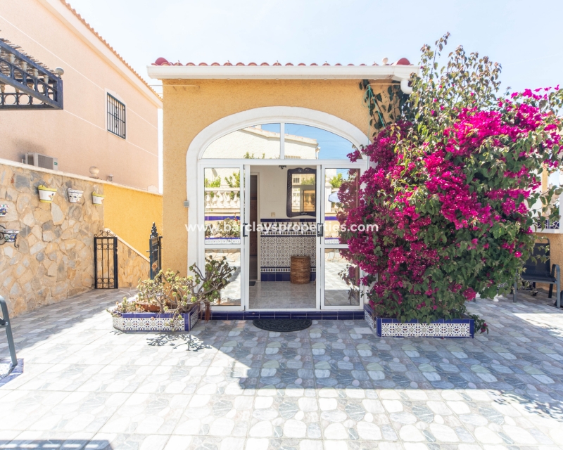 Wederverkoop - Vrijstaande Villa - Urb. La Marina