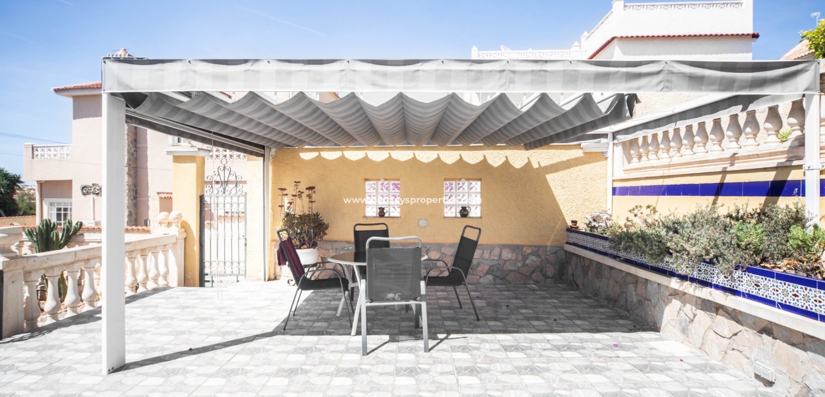 Wederverkoop - Vrijstaande Villa - Urb. La Marina