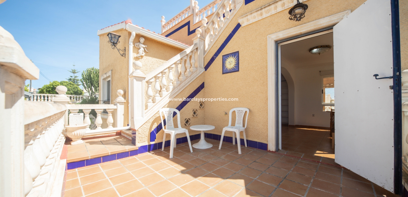 Wederverkoop - Vrijstaande Villa - Urb. La Marina