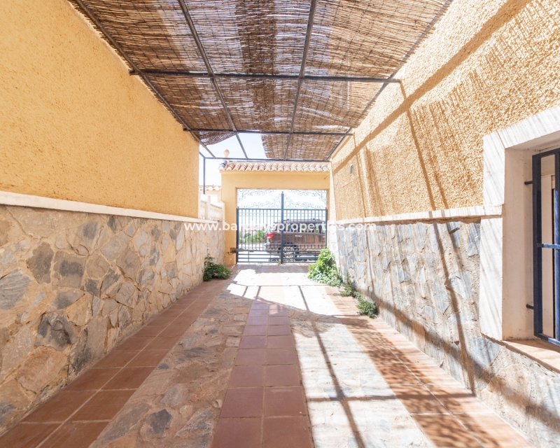 Wederverkoop - Vrijstaande Villa - Urb. La Marina