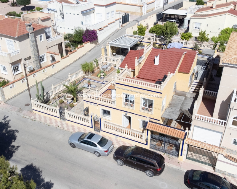 Wederverkoop - Vrijstaande Villa - Urb. La Marina