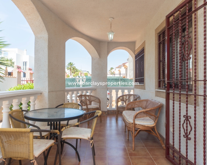 Wederverkoop - Vrijstaande Villa - Urb. La Marina