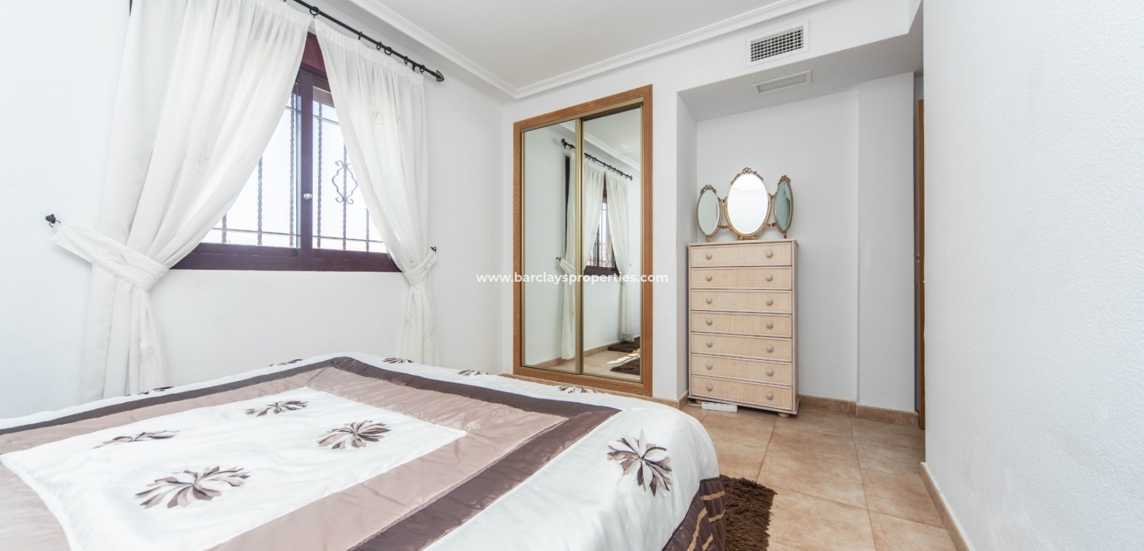 Wederverkoop - Vrijstaande Villa - Urb. La Marina