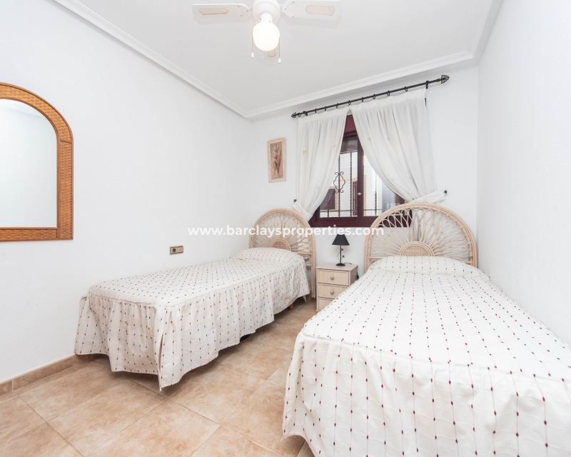 Wederverkoop - Vrijstaande Villa - Urb. La Marina