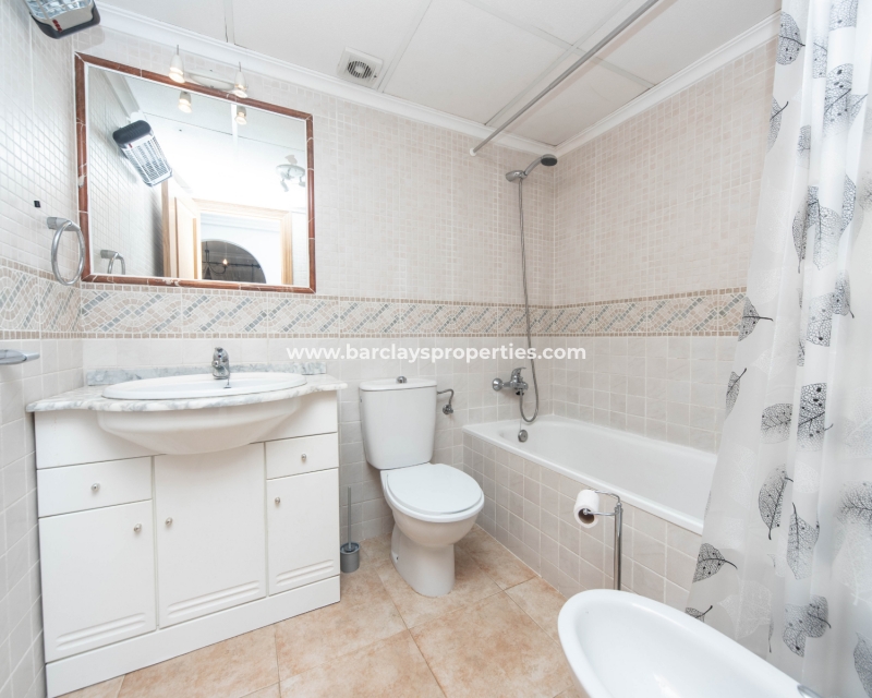 Wederverkoop - Vrijstaande Villa - Urb. La Marina