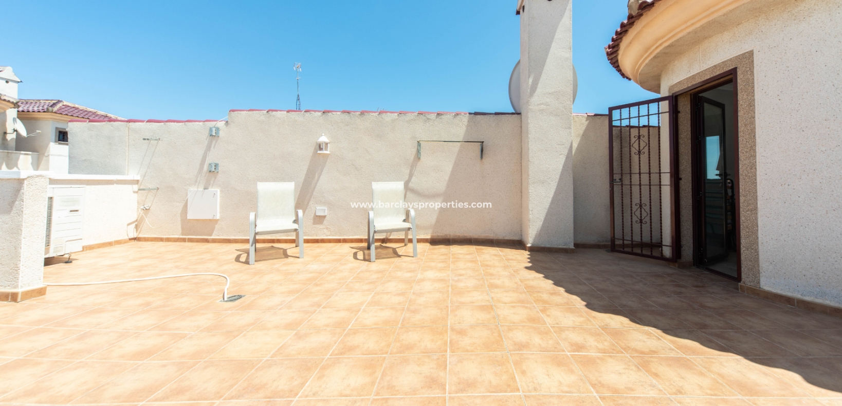 Wederverkoop - Vrijstaande Villa - Urb. La Marina