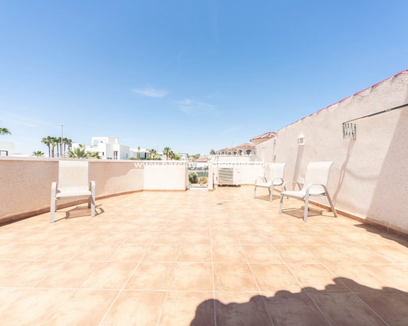 Wederverkoop - Vrijstaande Villa - Urb. La Marina