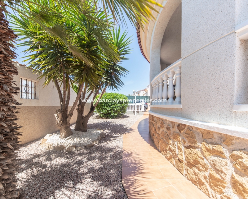 Wederverkoop - Vrijstaande Villa - Urb. La Marina