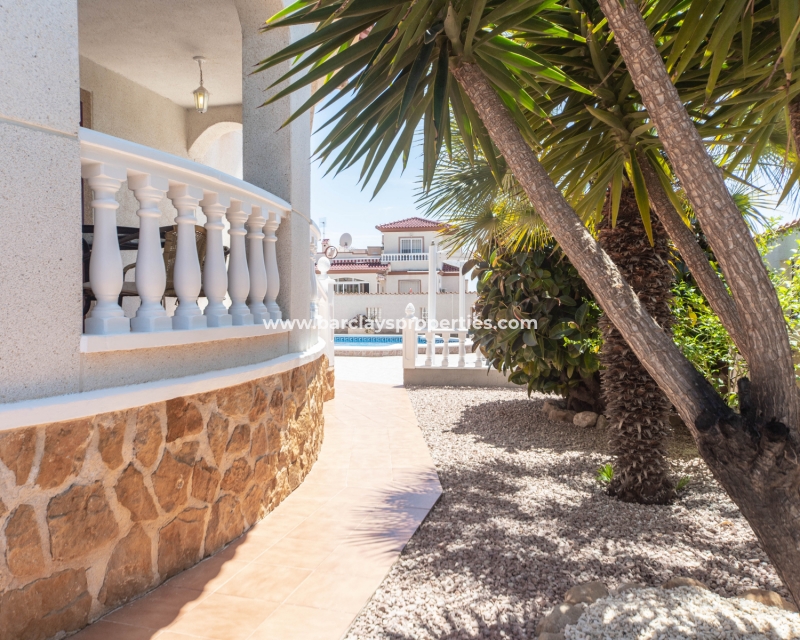 Wederverkoop - Vrijstaande Villa - Urb. La Marina