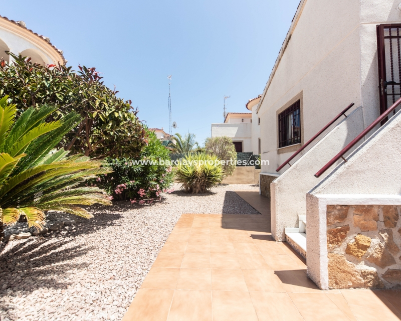 Wederverkoop - Vrijstaande Villa - Urb. La Marina