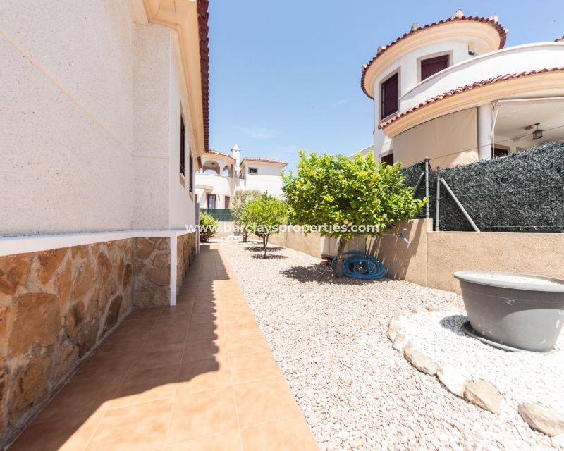 Wederverkoop - Vrijstaande Villa - Urb. La Marina